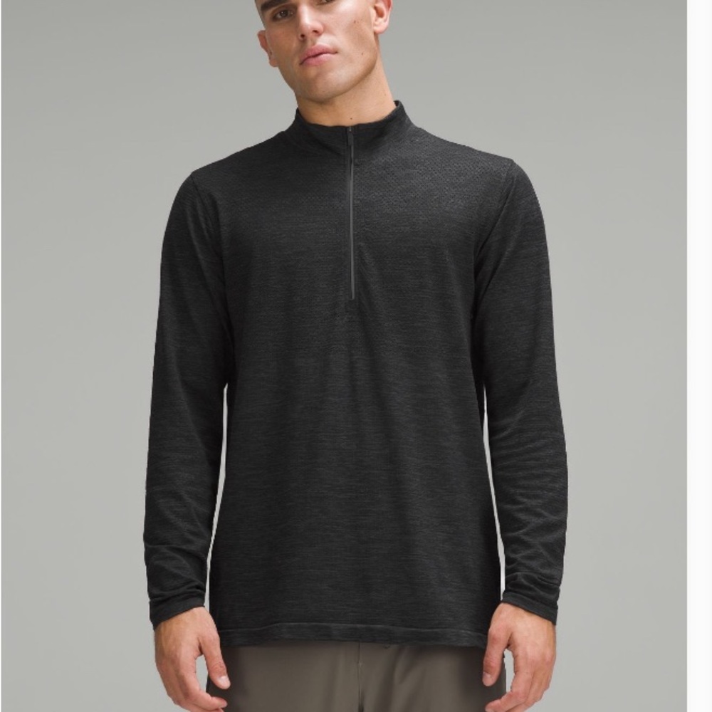 Men’s Lululemon half zip pullover